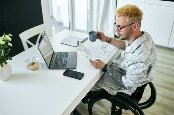 Quels sont les impacts environnementaux des produits chimiques ménagers et comment les réduire ?